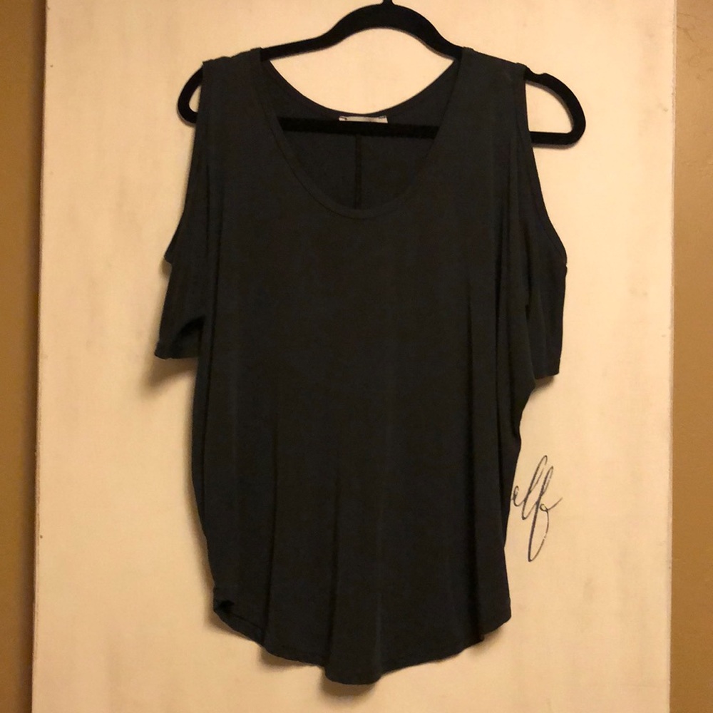Peekaboo Shoulder Top